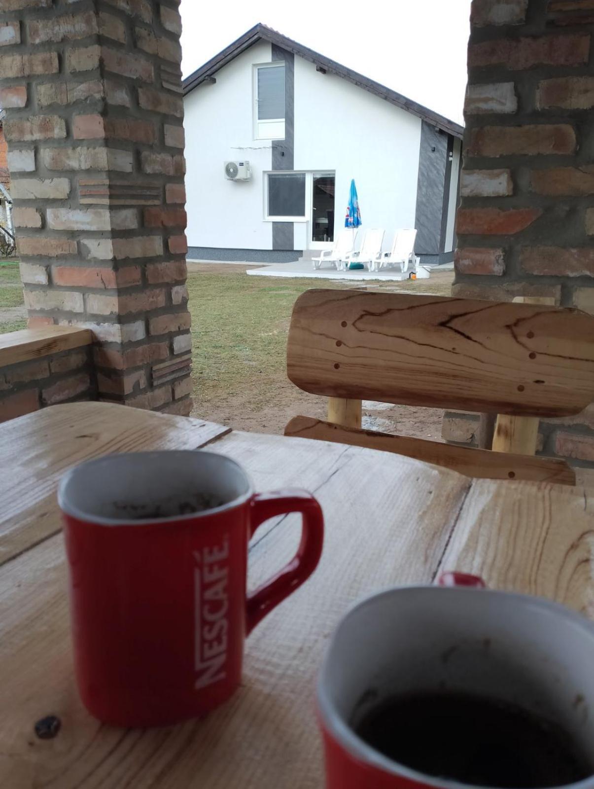 Apartman Dve Lipe Palić Exterior foto
