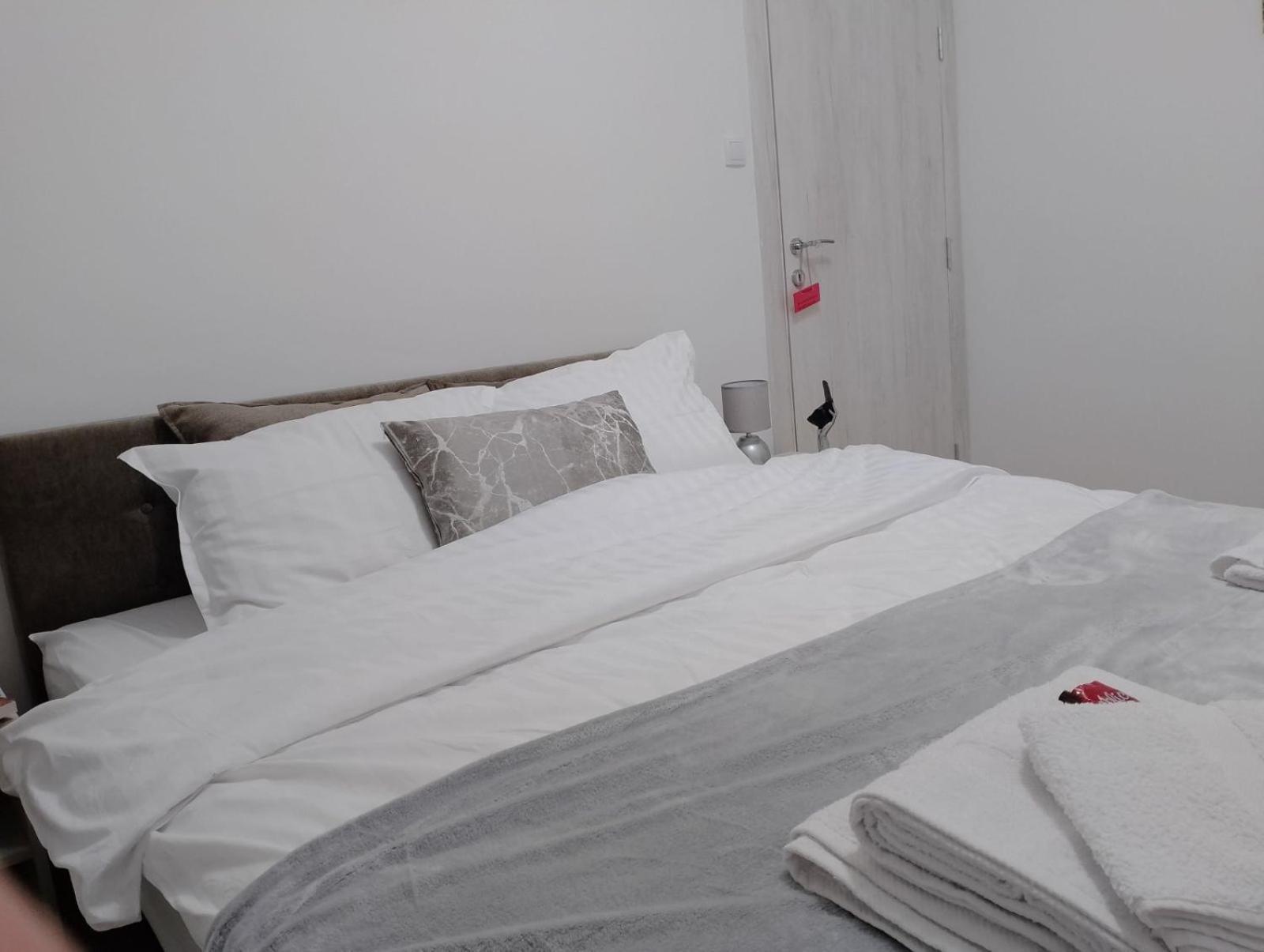 Apartman Dve Lipe Palić Exterior foto