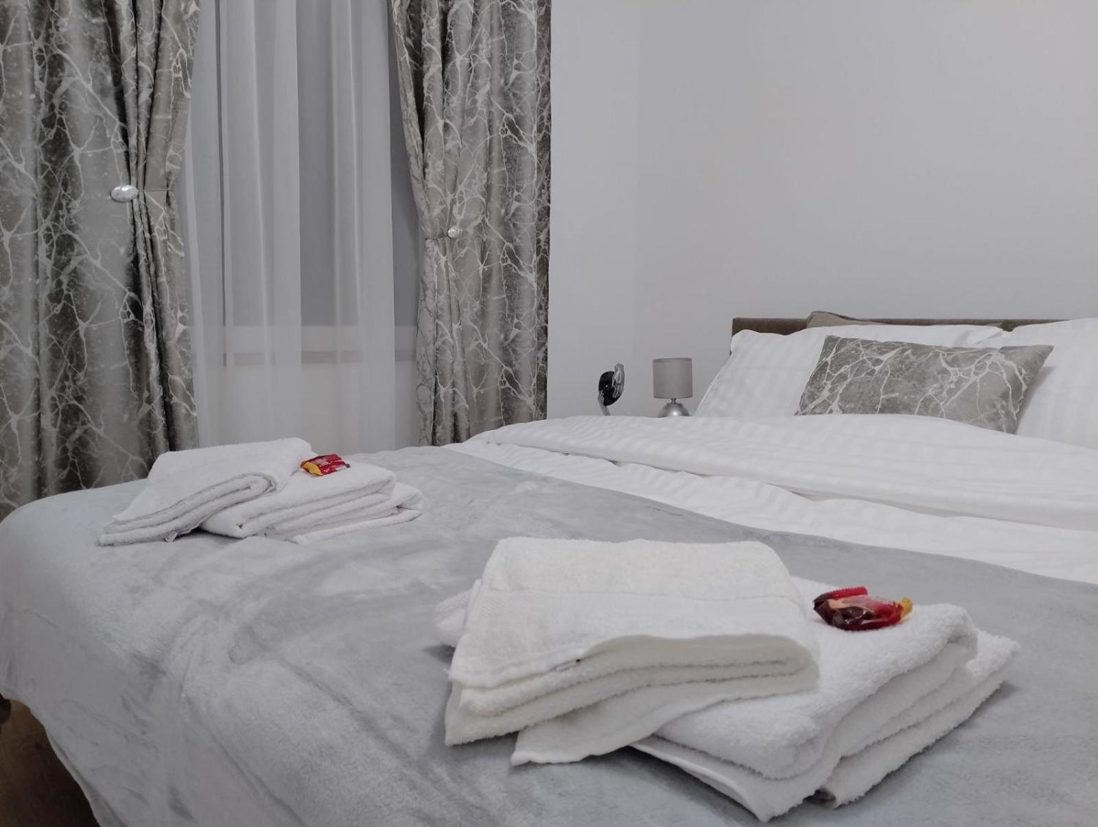 Apartman Dve Lipe Palić Exterior foto