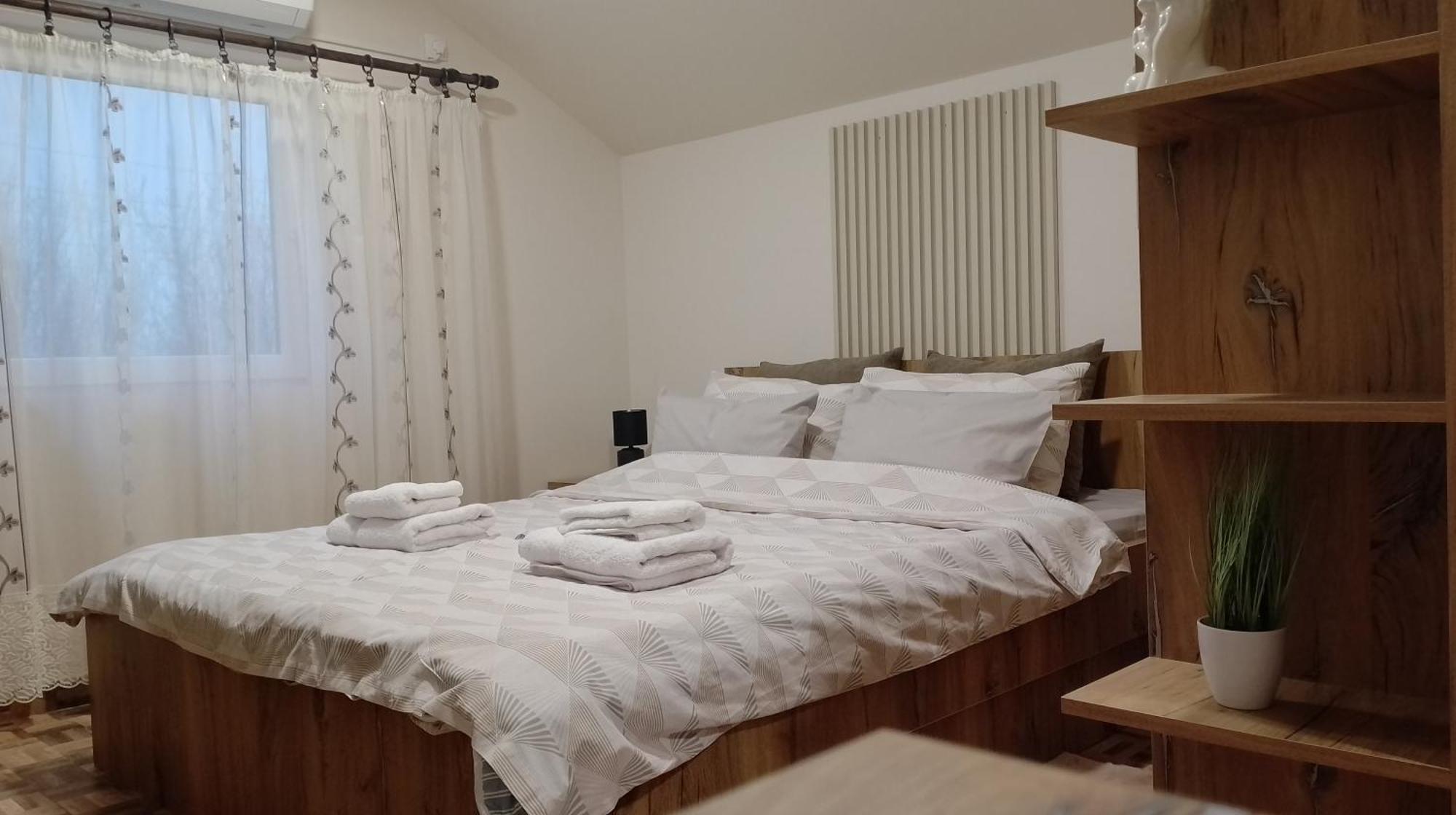 Apartman Dve Lipe Palić Exterior foto